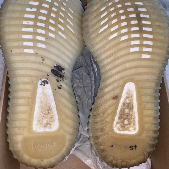 Yeezy Boost 350 V2 ‘Blue Tint’ - Picture 4 of 5